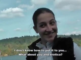 Samtal flicka stanna - verklig tjeckiska hitchhiker lenka körd