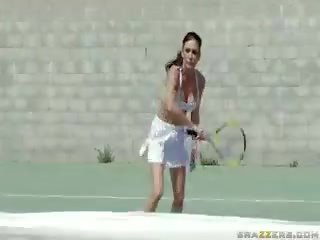 Tennis titties