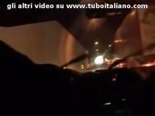 Troietta scopata в macchina прецака в на кола