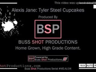 Aj.04 alexis jane & tyler steel cupcakes bussshotproductions.com náhled